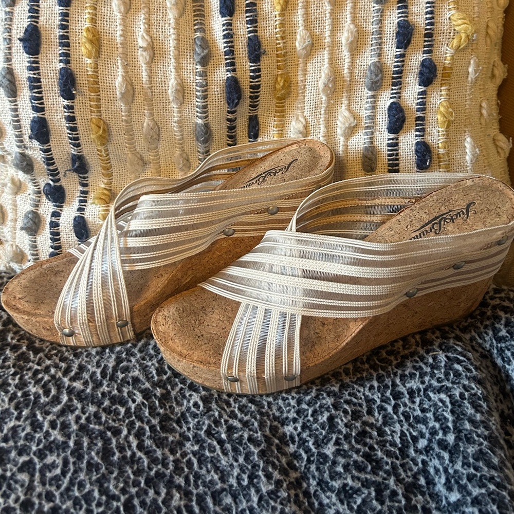 GUC Lucky 9 wedge